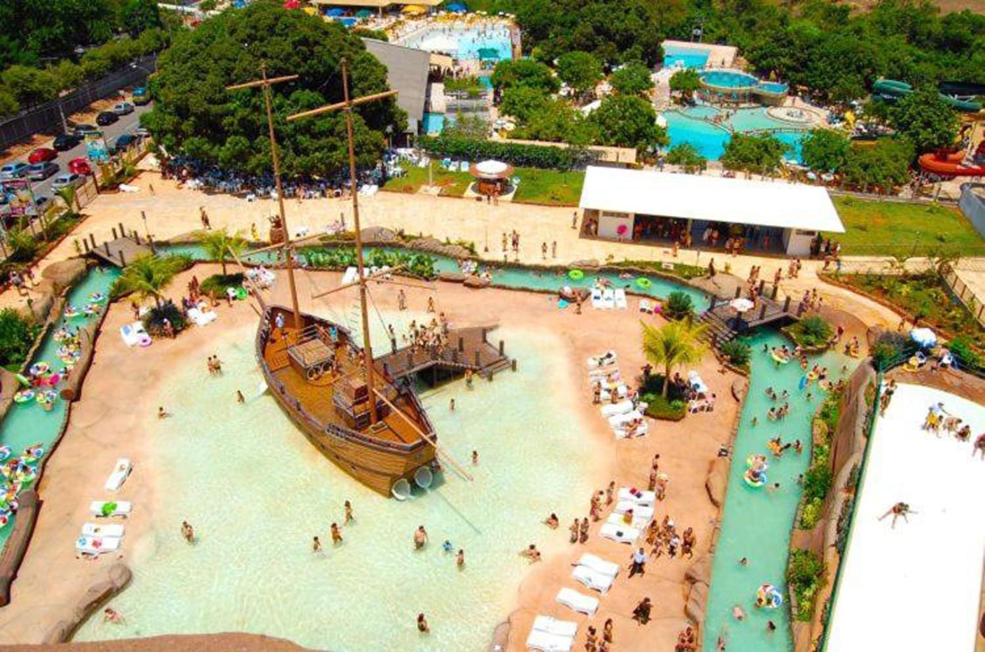 Imperio Romano - Bonus 1 Dia No Acqua Park Vulcao - Caldas Novas Exterior foto